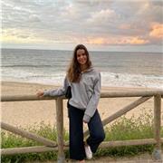 Profesora imparte clases a todos los niveles de ESO y Bachillerato presencial y/o online